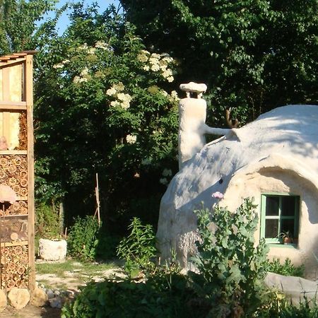 Kerterre Des Gallerands Bessais-le-Fromental Exteriör bild