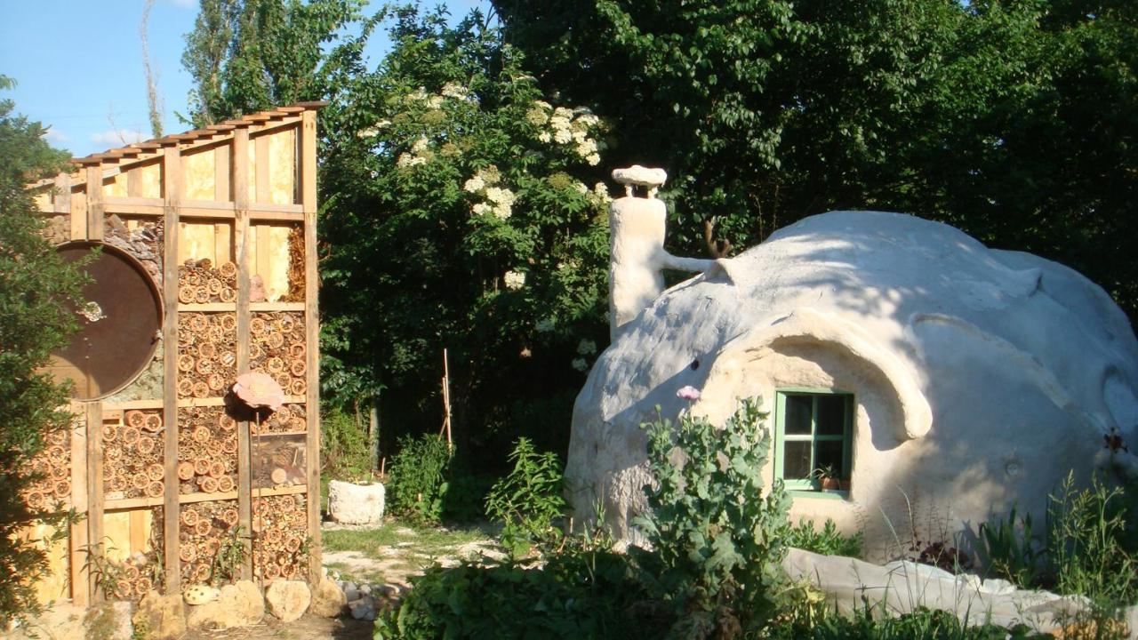 Kerterre Des Gallerands Bessais-le-Fromental Exteriör bild